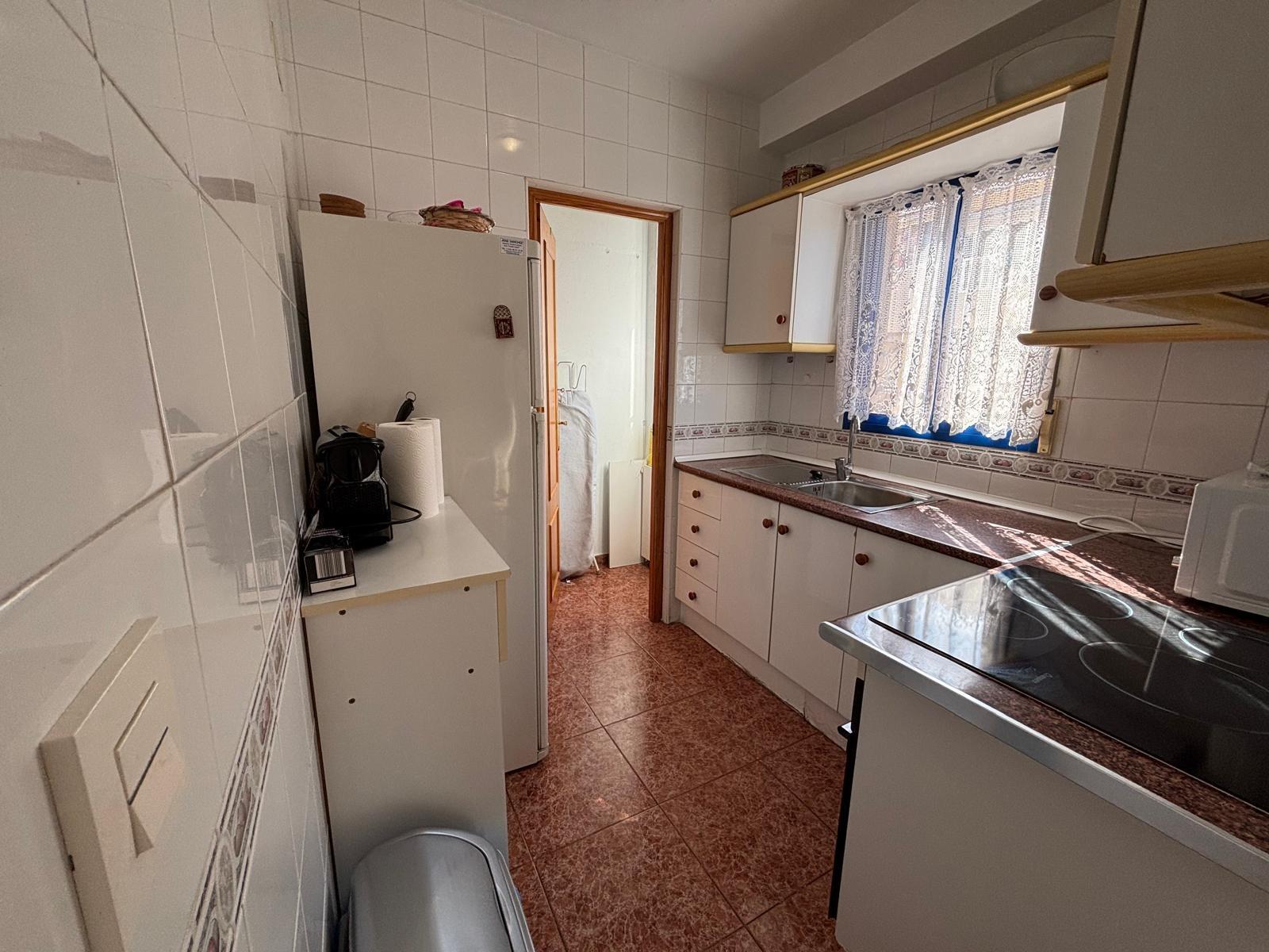For sale - 3 Bedroom 1 Bathroom Apartment in Torrevieja - Playa De Los Locos  - Alicante