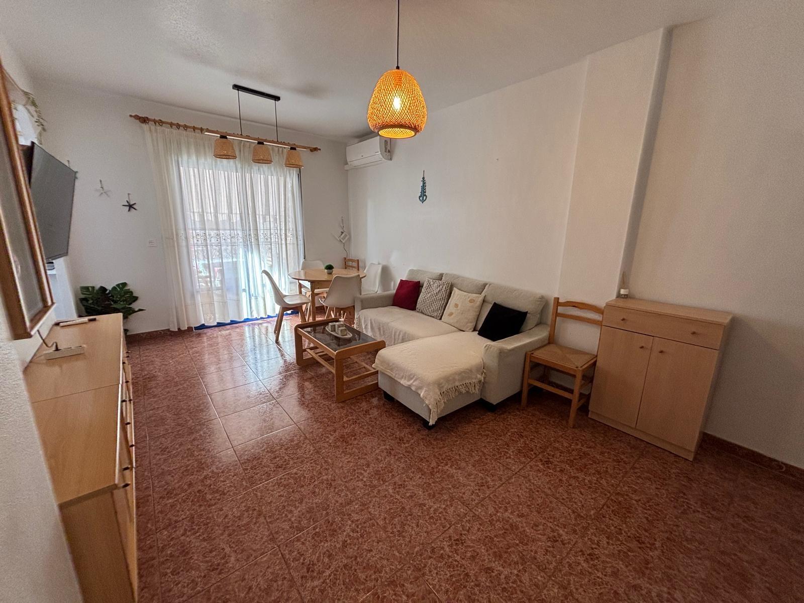 For sale - 3 Bedroom 1 Bathroom Apartment in Torrevieja - Playa De Los Locos  - Alicante