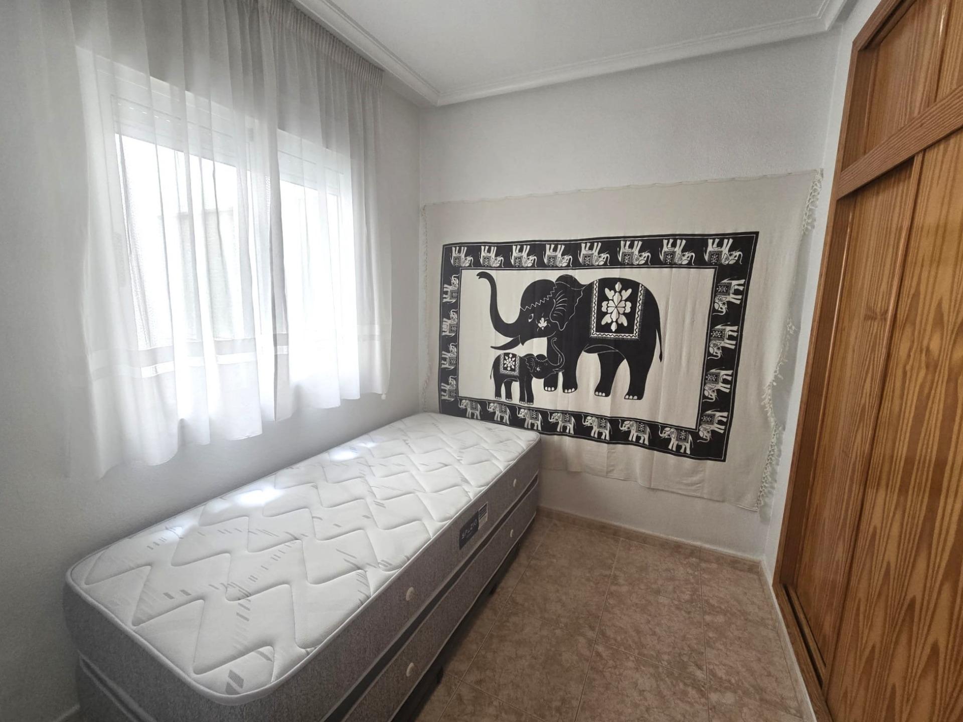 For sale - 2 Bedroom 1 Bathroom Apartment in Torrevieja - Parque Las Naciones  - Alicante