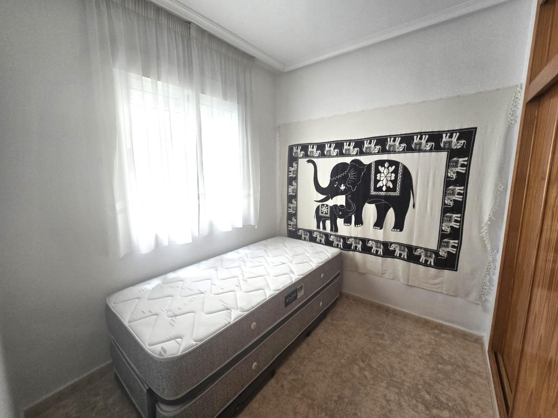 For sale - 2 Bedroom 1 Bathroom Apartment in Torrevieja - Parque Las Naciones  - Alicante
