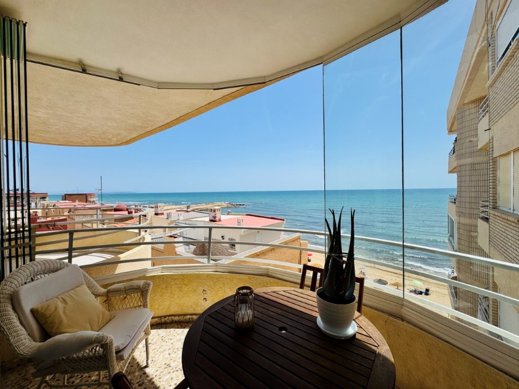 For sale - 3 Bedroom 2 Bathroom Apartment in La Mata - Costa Blanca  - Alicante