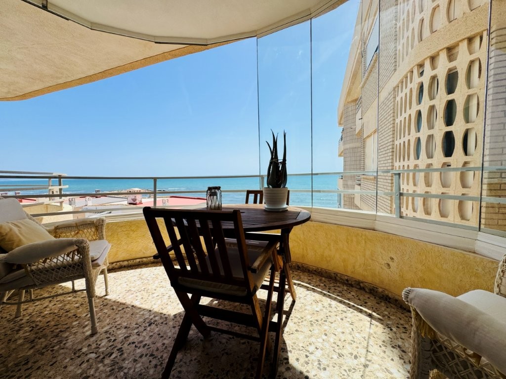 For sale - 3 Bedroom 2 Bathroom Apartment in La Mata - Costa Blanca  - Alicante