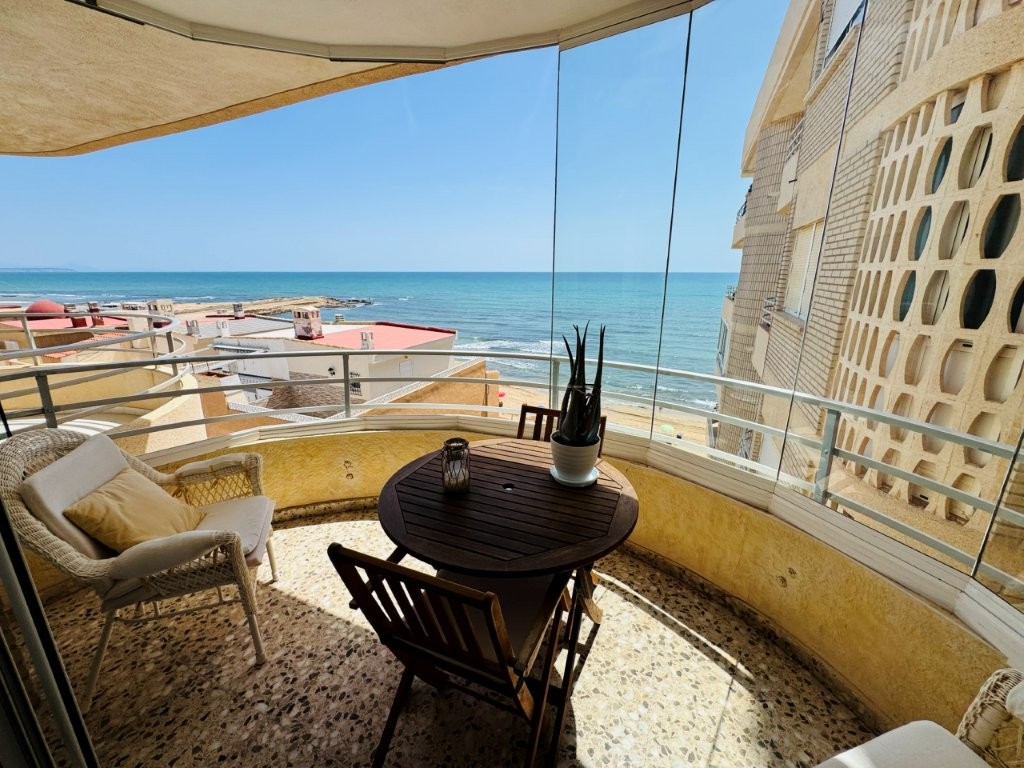 For sale - 3 Bedroom 2 Bathroom Apartment in La Mata - Costa Blanca  - Alicante