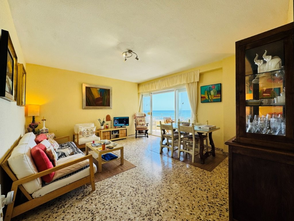 For sale - 3 Bedroom 2 Bathroom Apartment in La Mata - Costa Blanca  - Alicante