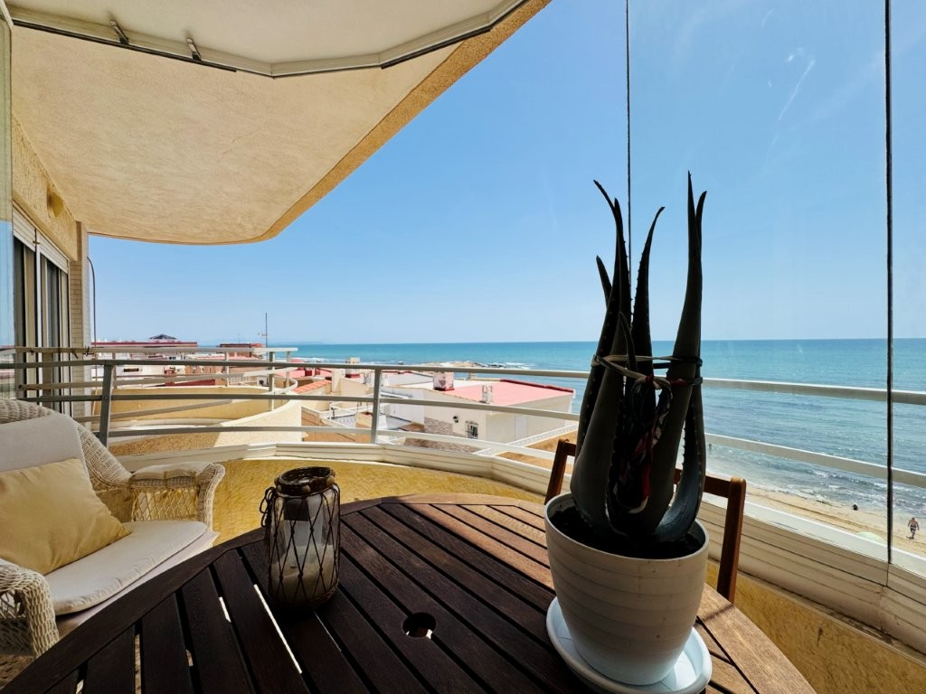 For sale - 3 Bedroom 2 Bathroom Apartment in La Mata - Costa Blanca  - Alicante