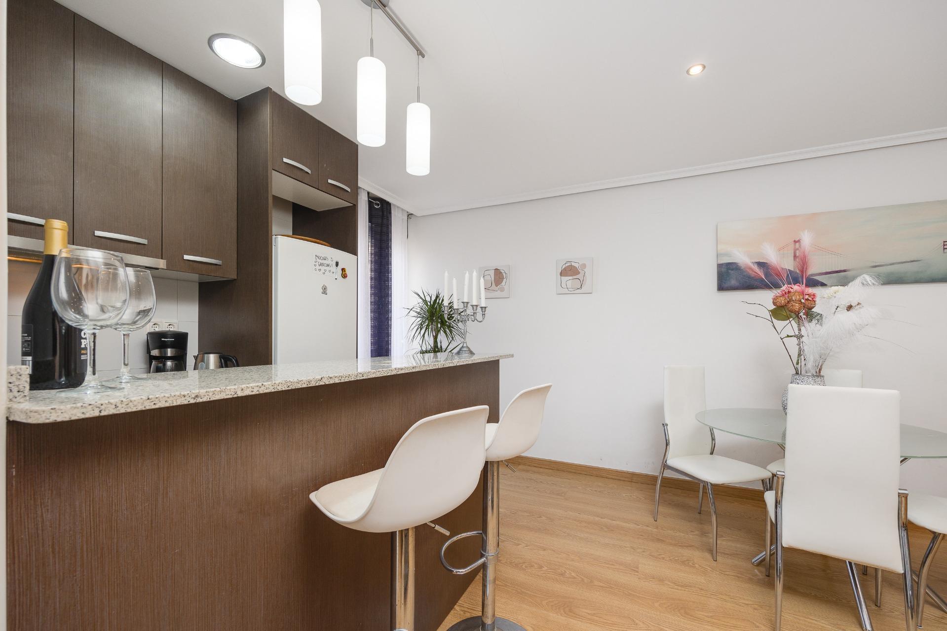 For sale - 2 Bedroom 1 Bathroom Apartment in Torrevieja - Centro  - Alicante