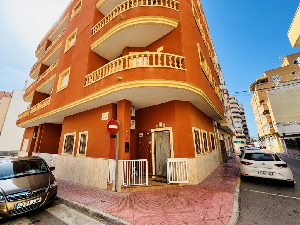 For sale - 2 Bedroom 1 Bathroom Apartment in La Mata - Costa Blanca  - Alicante