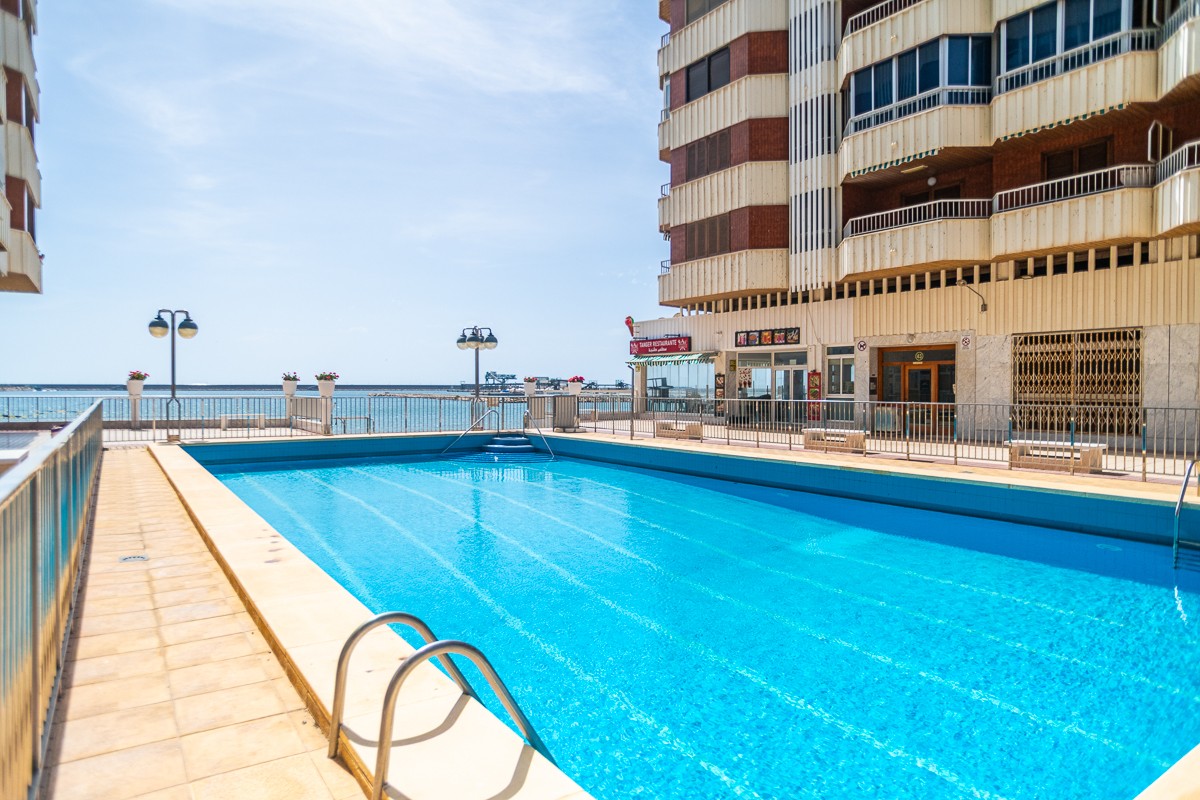 For sale - 3 Bedroom 3 Bathroom Apartment in Torrevieja - Costa Blanca  - Alicante