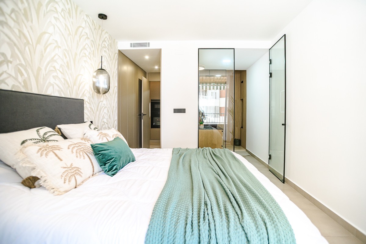 For sale - 3 Bedroom 3 Bathroom Apartment in Torrevieja - Costa Blanca  - Alicante