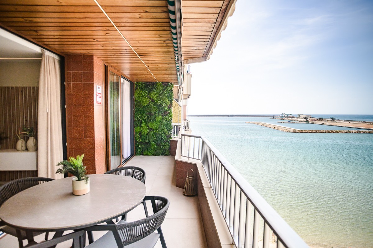 For sale - 3 Bedroom 3 Bathroom Apartment in Torrevieja - Costa Blanca  - Alicante