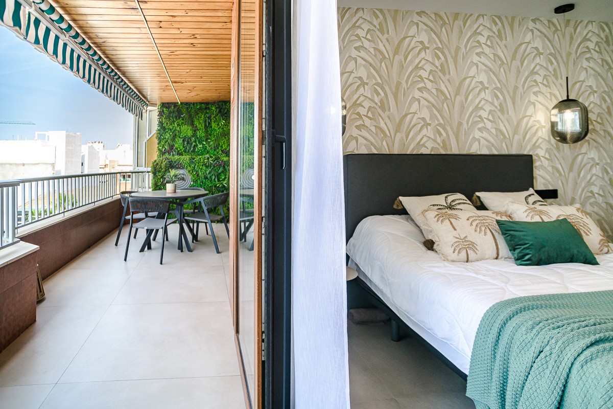 For sale - 3 Bedroom 3 Bathroom Apartment in Torrevieja - Costa Blanca  - Alicante