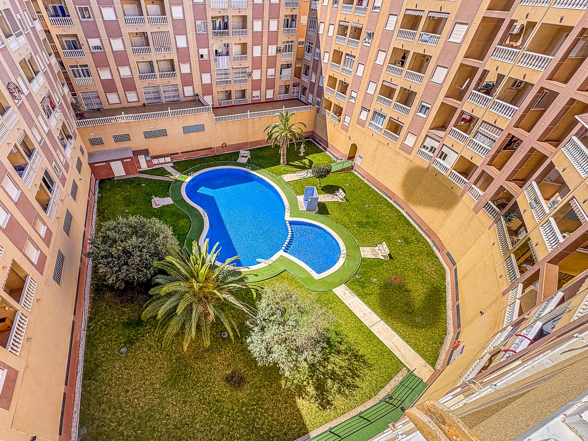 For sale - 2 Bedroom 1 Bathroom Apartment in Torrevieja - Costa Blanca  - Alicante
