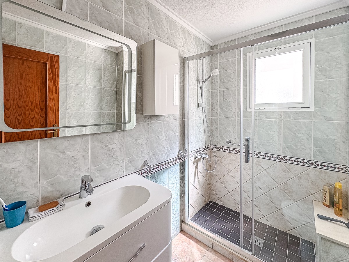 For sale - 2 Bedroom 1 Bathroom Apartment in Torrevieja - Costa Blanca  - Alicante