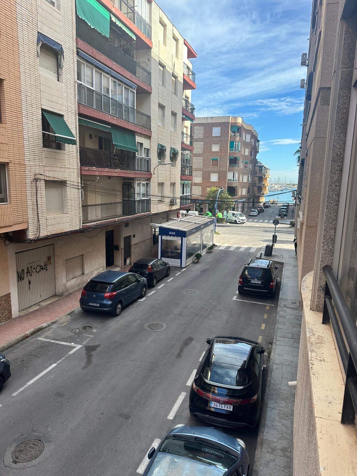 For sale - 3 Bedroom 2 Bathroom Apartment in Torrevieja - El Acequión - Los Náufragos  - Alicante