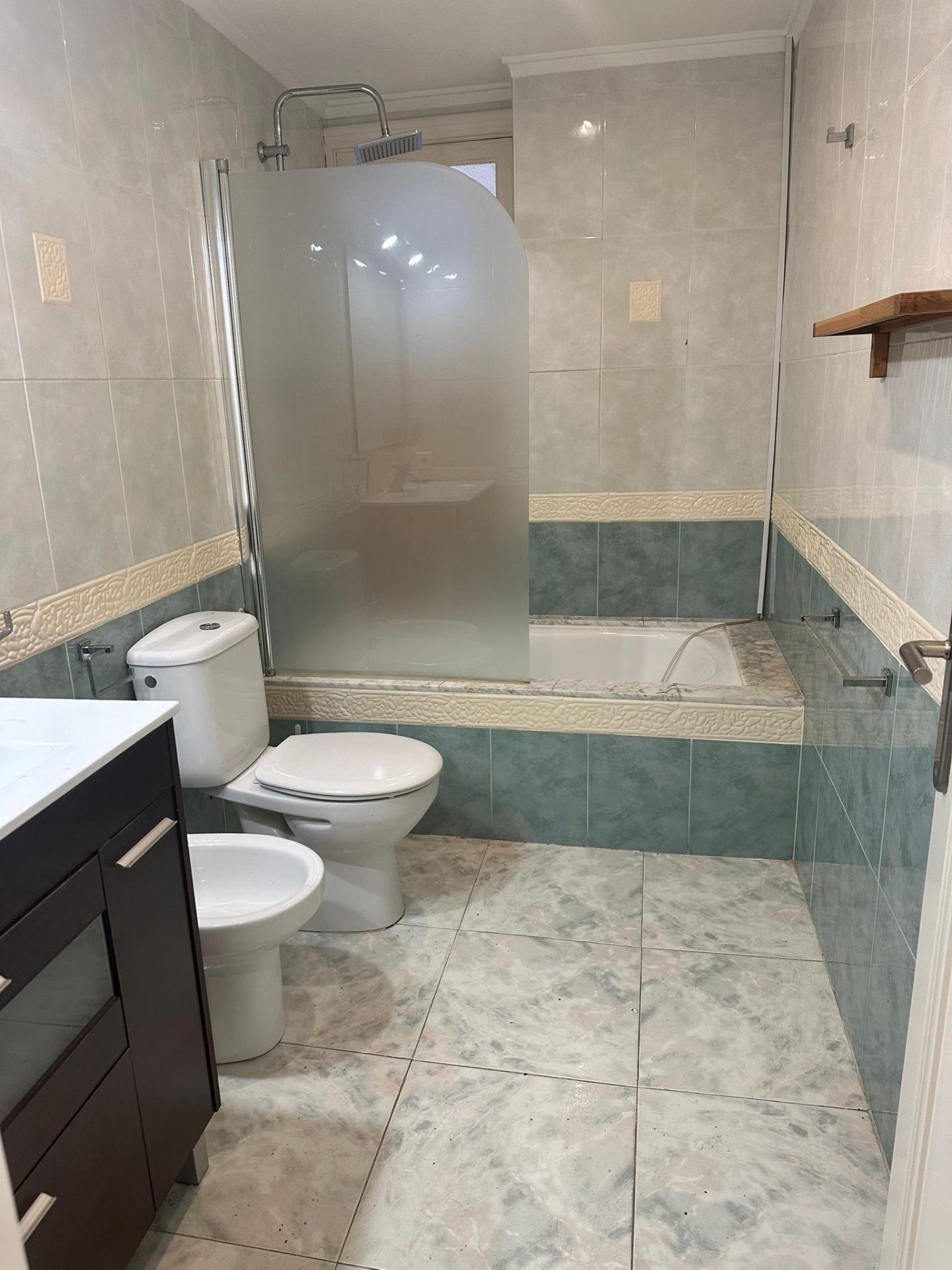 For sale - 3 Bedroom 2 Bathroom Apartment in Torrevieja - El Acequión - Los Náufragos  - Alicante