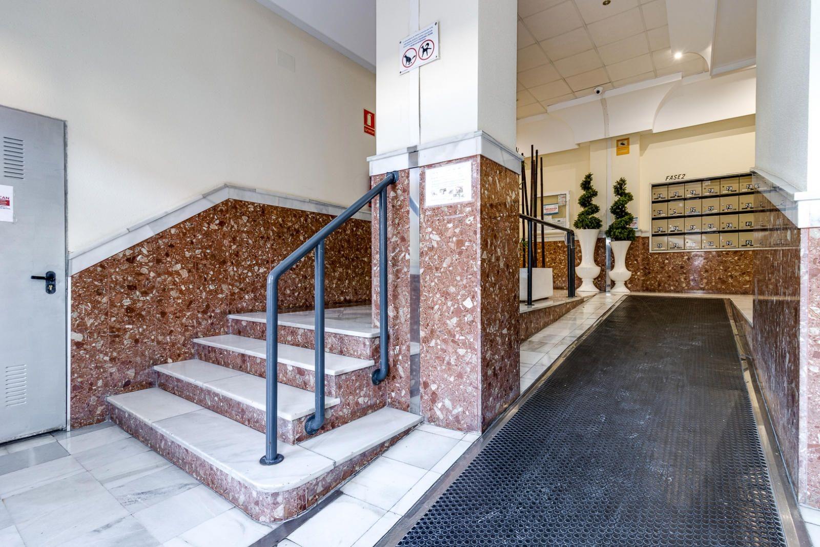 For sale - 2 Bedroom 1 Bathroom Apartment in Torrevieja - Centro  - Alicante