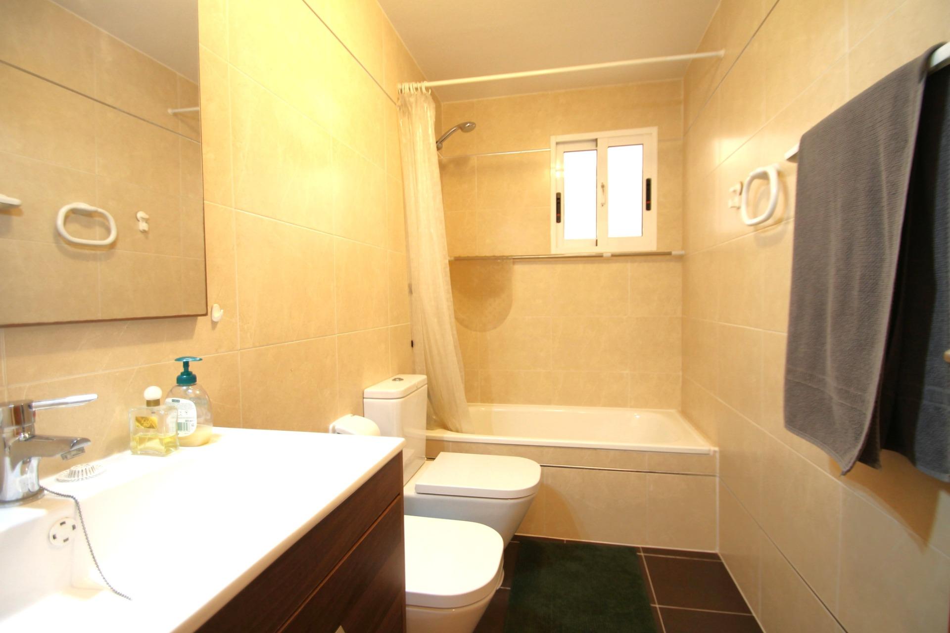 For sale - 2 Bedroom 2 Bathroom Apartment in Torrevieja - El Molino  - Alicante