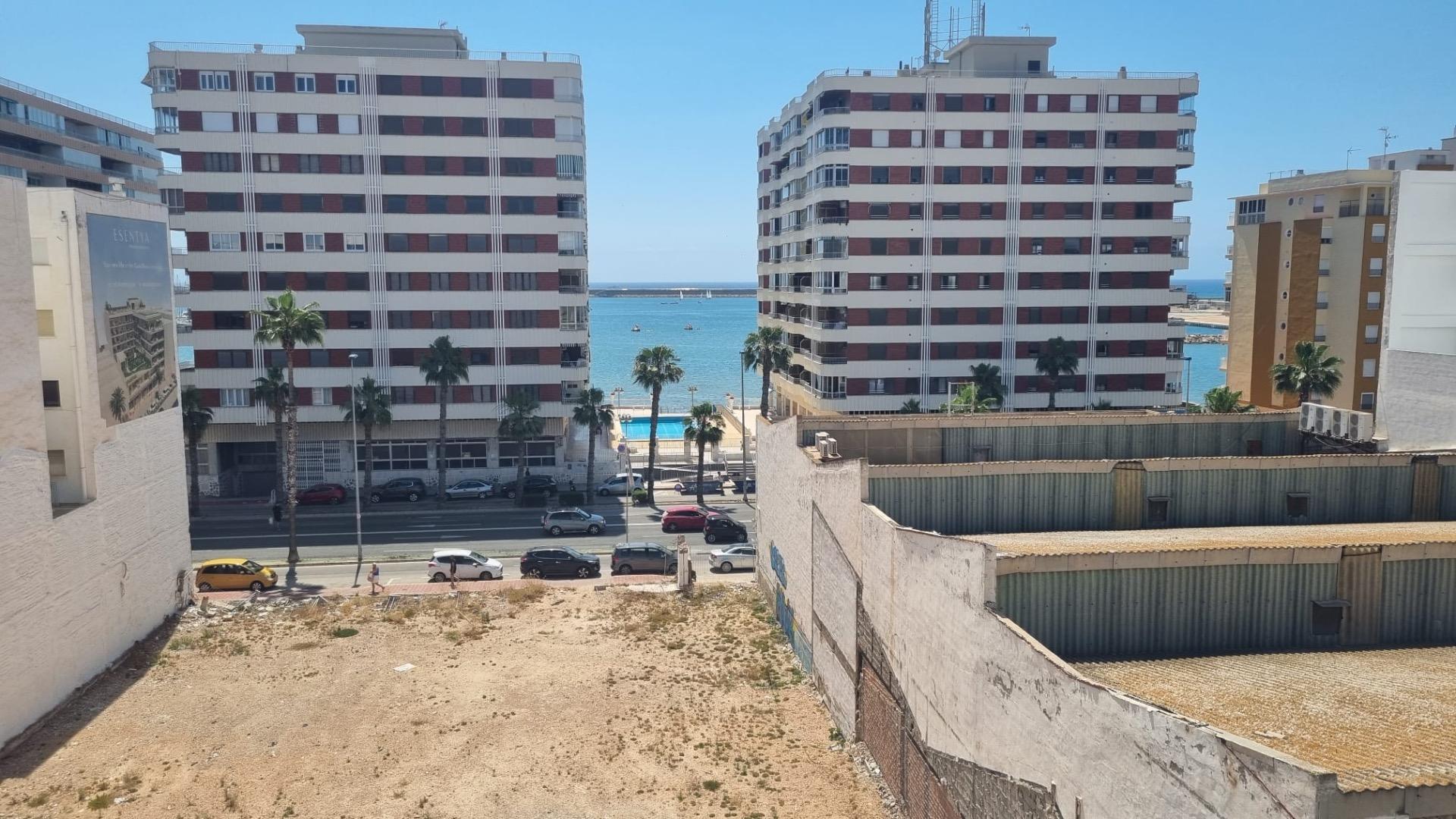 For sale - 2 Bedroom 1 Bathroom Apartment in Torrevieja - Acequion  - Alicante