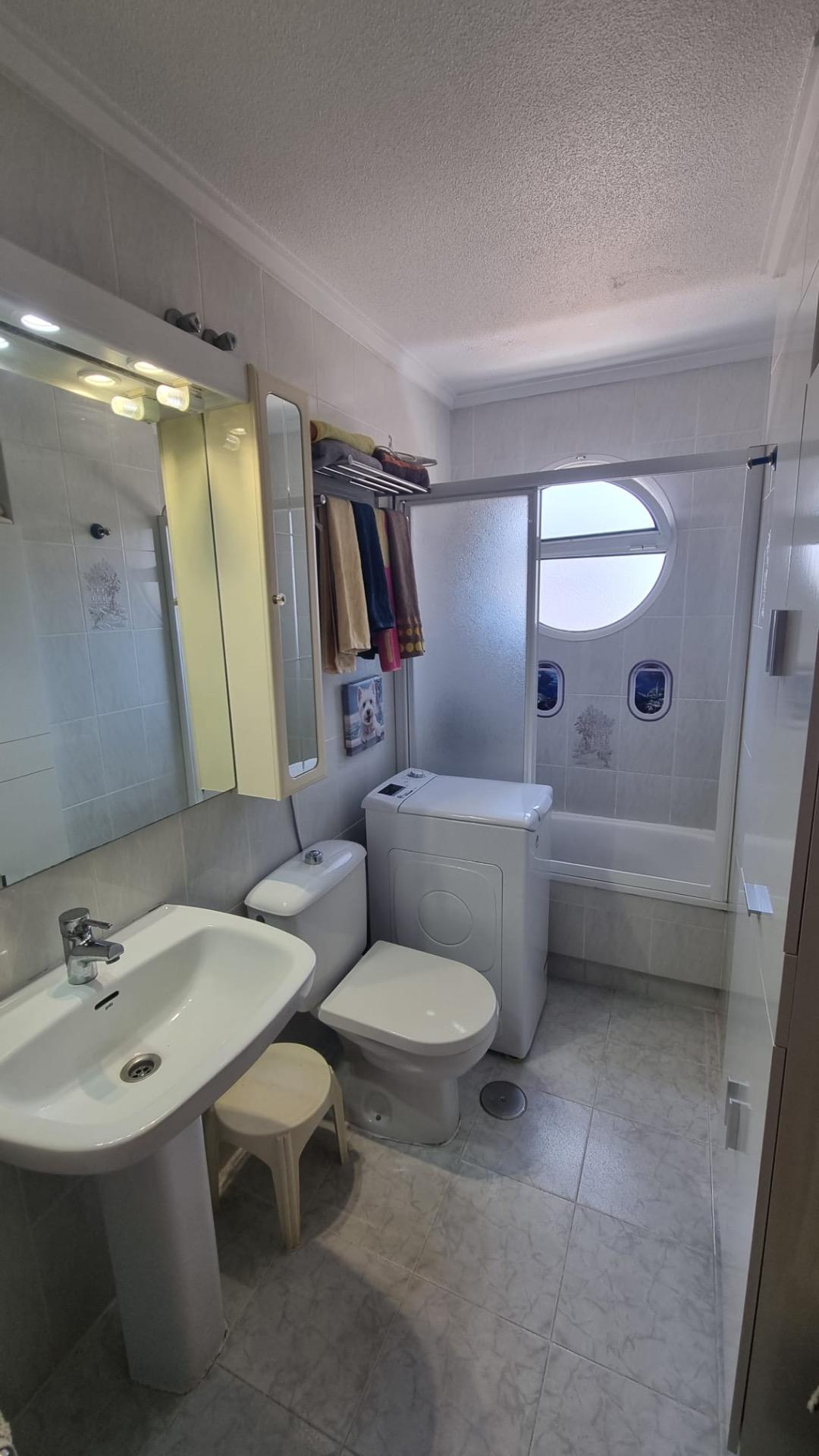 For sale - 2 Bedroom 1 Bathroom Apartment in Torrevieja - Acequion  - Alicante
