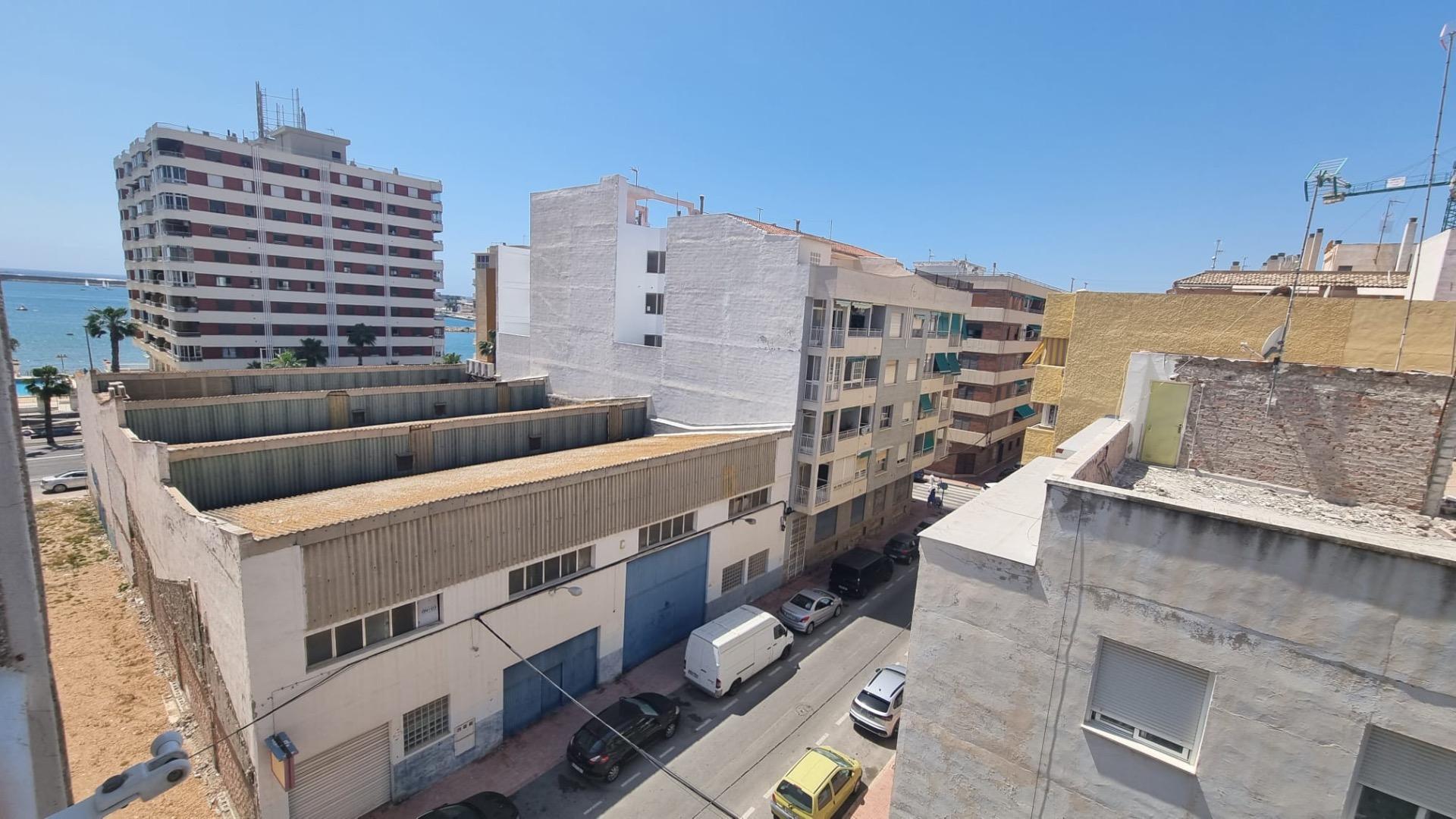 For sale - 2 Bedroom 1 Bathroom Apartment in Torrevieja - Acequion  - Alicante