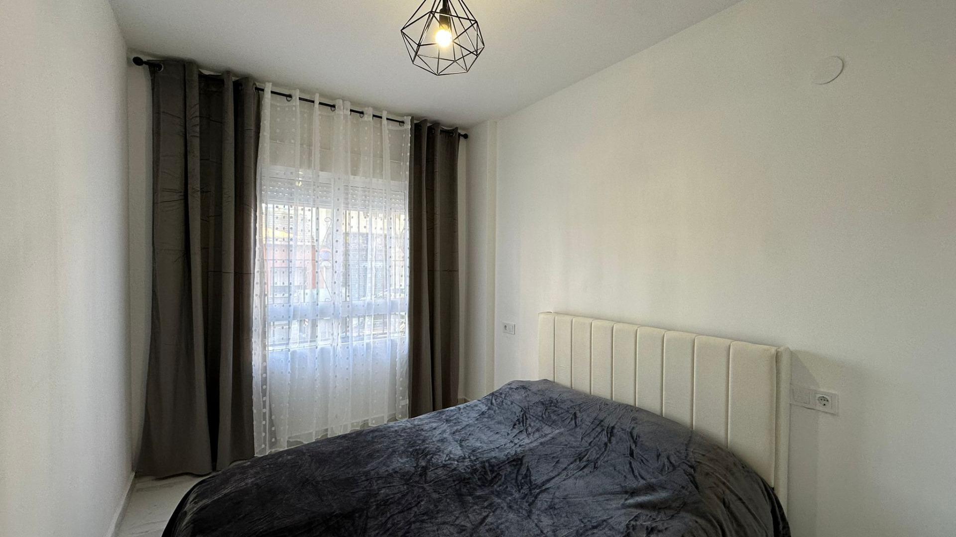 For sale - 2 Bedroom 1 Bathroom Apartment in Torrevieja - Torrevieja  - Alicante