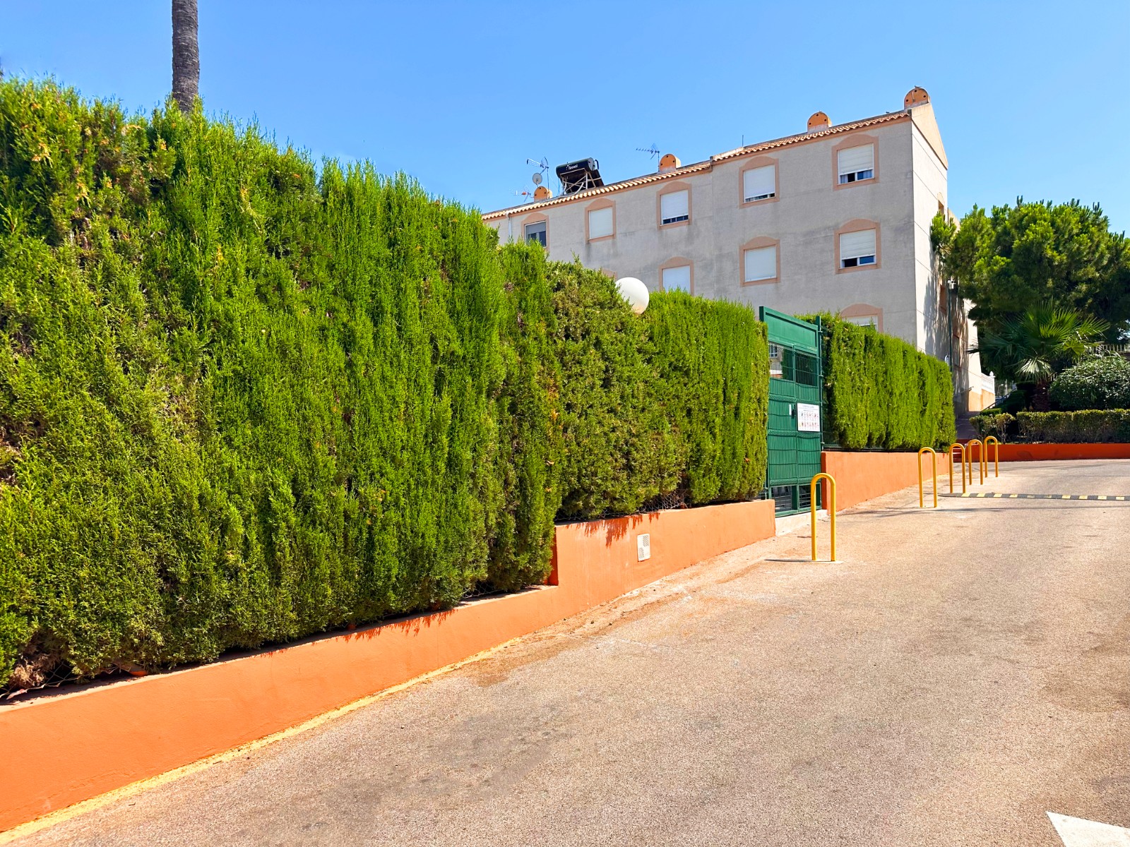 For sale - 2 Bedroom 1 Bathroom Bungalow in Torrevieja - Costa Blanca  - Alicante