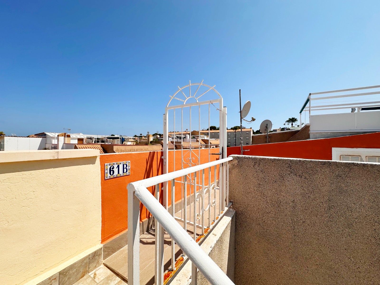 For sale - 2 Bedroom 1 Bathroom Bungalow in Torrevieja - Costa Blanca  - Alicante