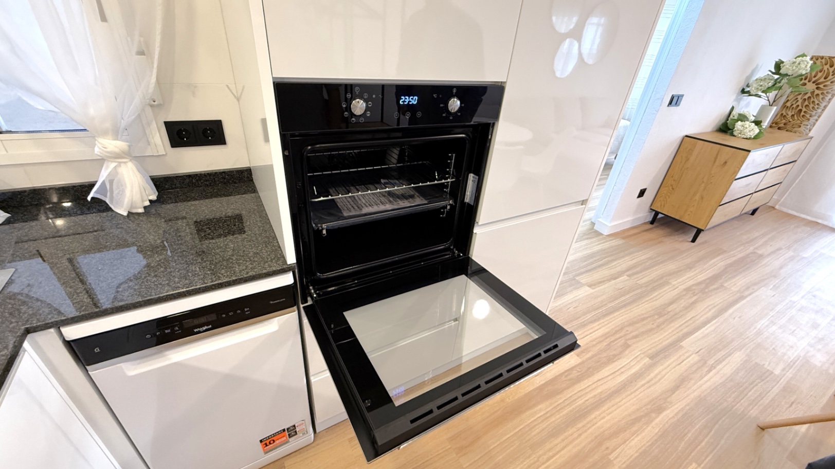 For sale - 2 Bedroom 1 Bathroom Apartment in Torrevieja - Costa Blanca  - Alicante
