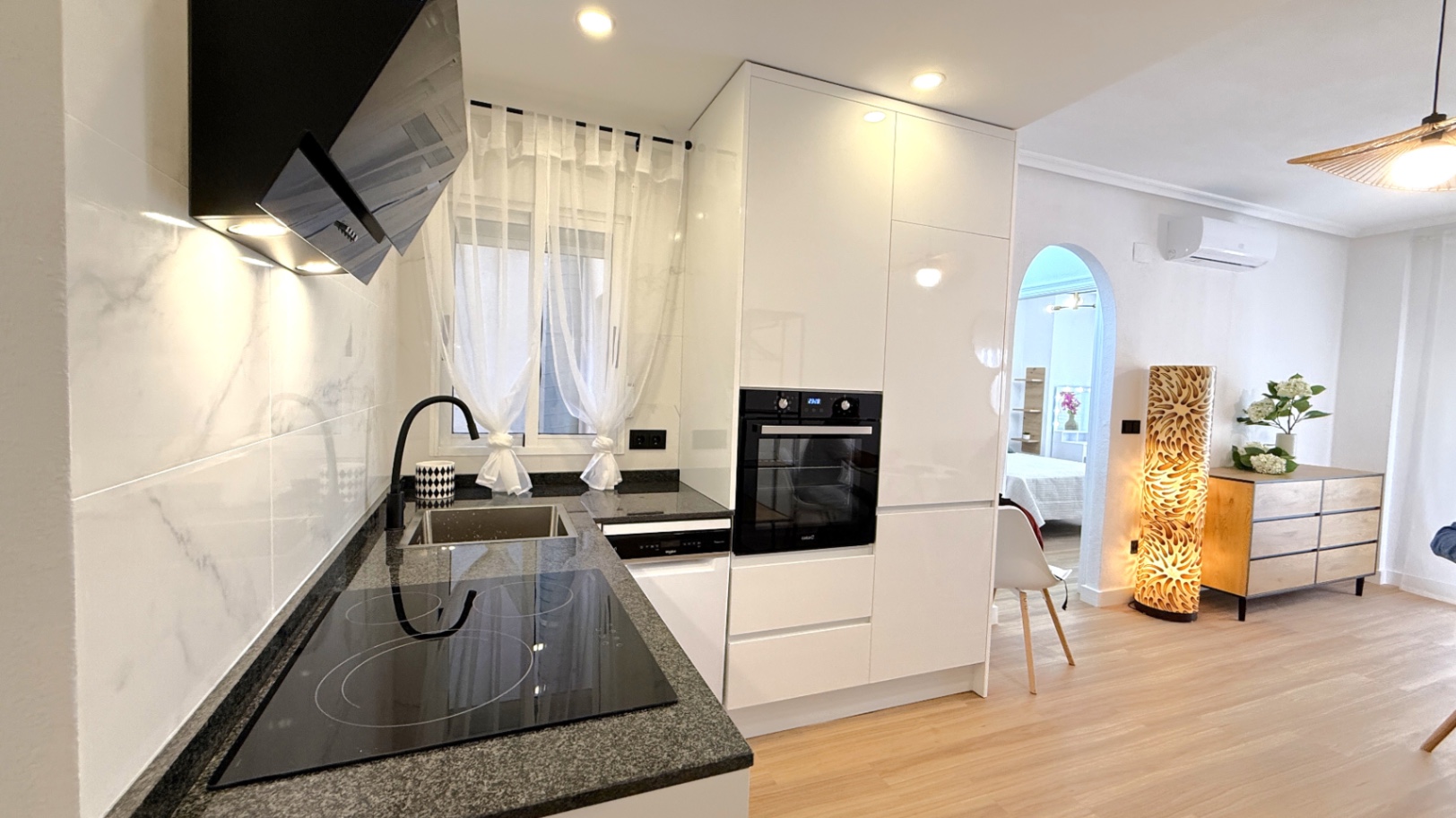 For sale - 2 Bedroom 1 Bathroom Apartment in Torrevieja - Costa Blanca  - Alicante