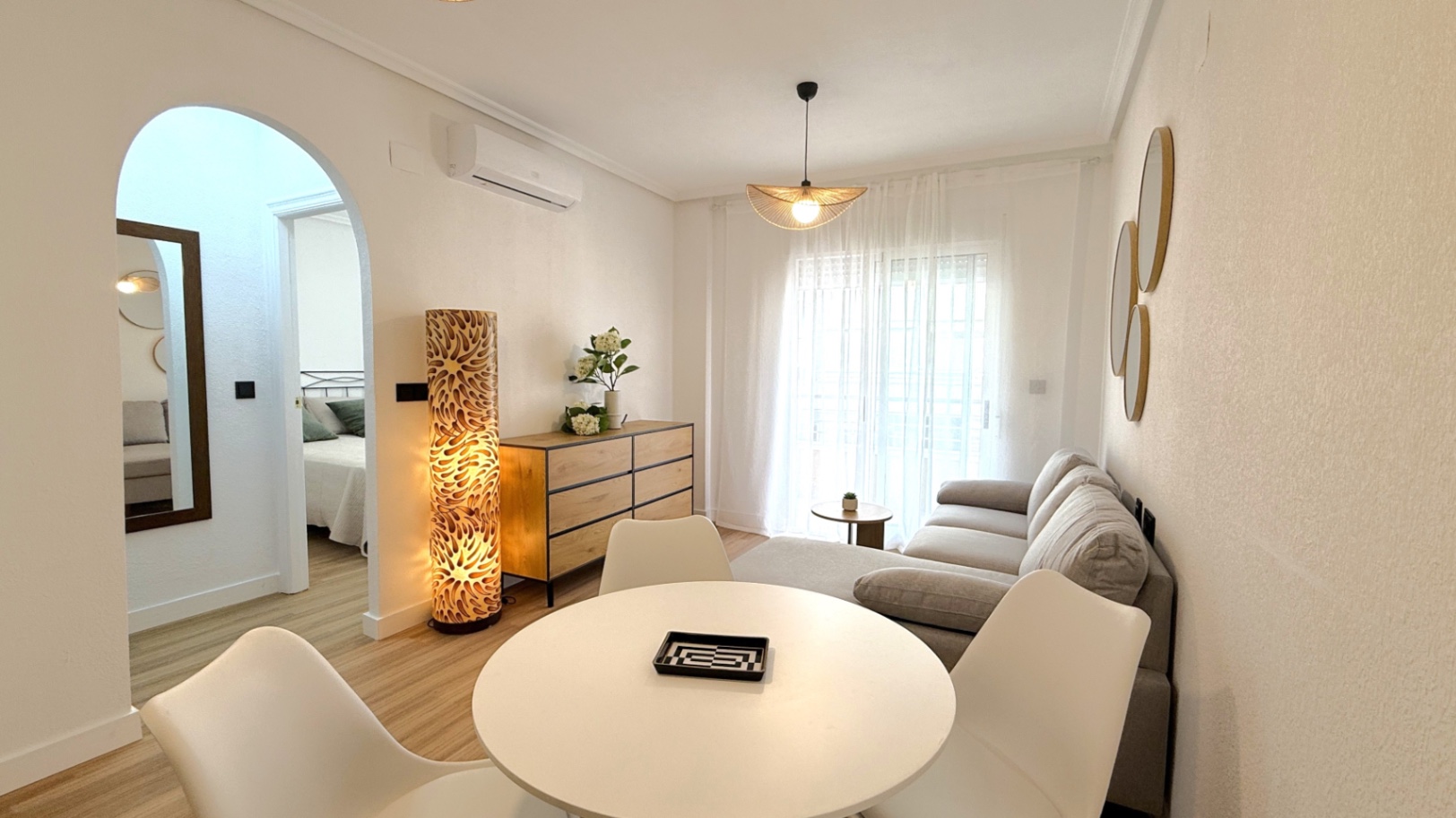 For sale - 2 Bedroom 1 Bathroom Apartment in Torrevieja - Costa Blanca  - Alicante