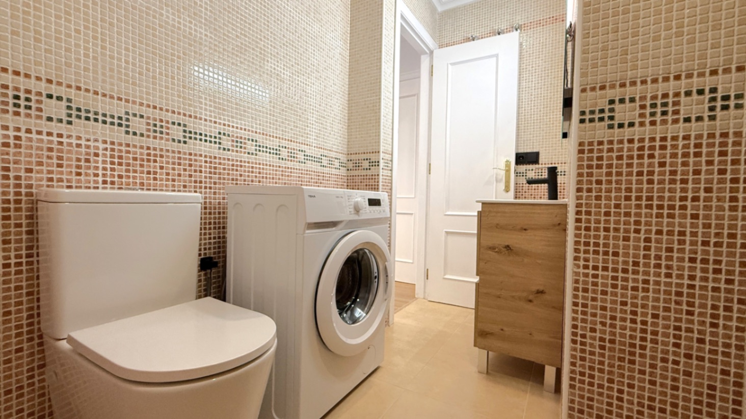 For sale - 2 Bedroom 1 Bathroom Apartment in Torrevieja - Costa Blanca  - Alicante