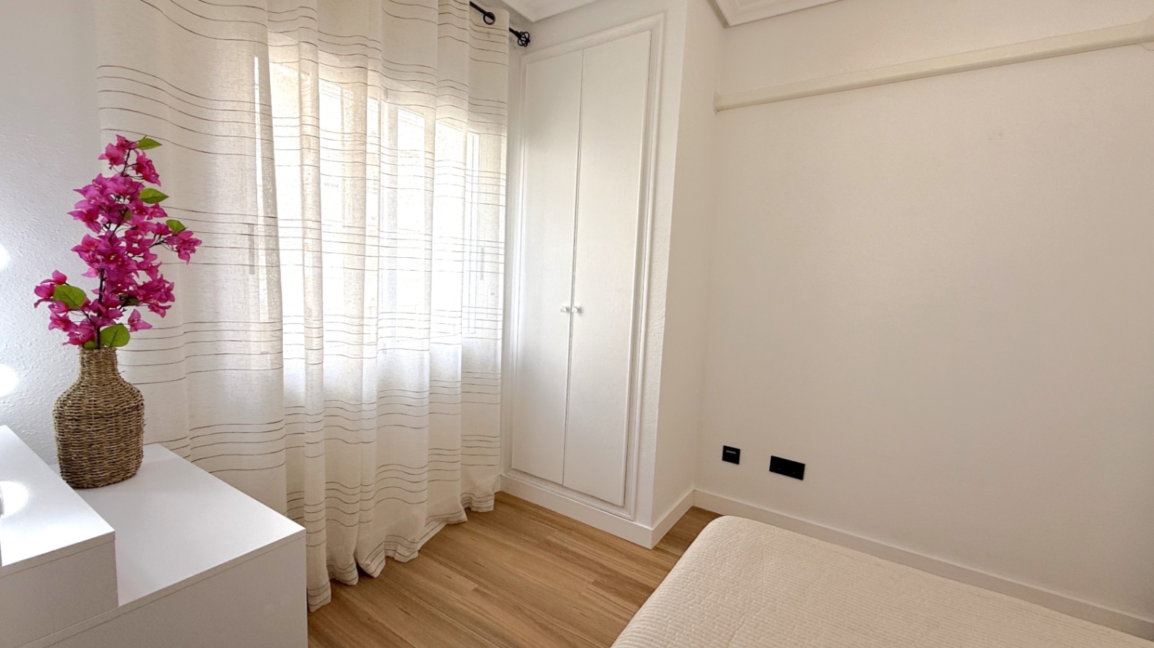 For sale - 2 Bedroom 1 Bathroom Apartment in Torrevieja - Costa Blanca  - Alicante