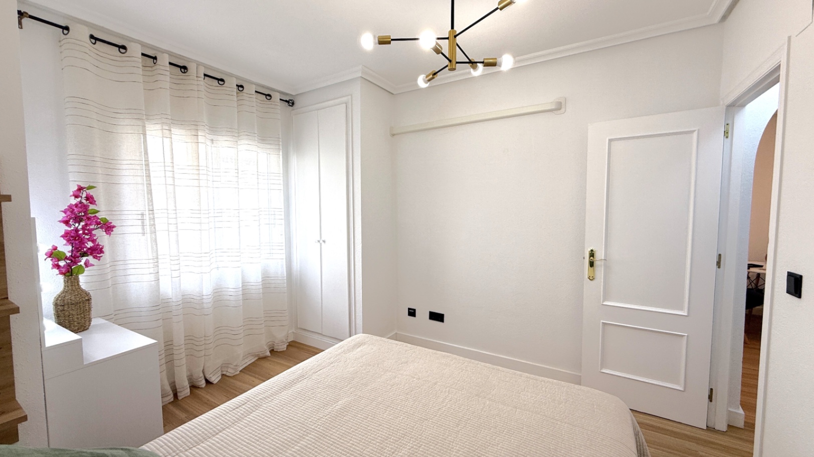 For sale - 2 Bedroom 1 Bathroom Apartment in Torrevieja - Costa Blanca  - Alicante