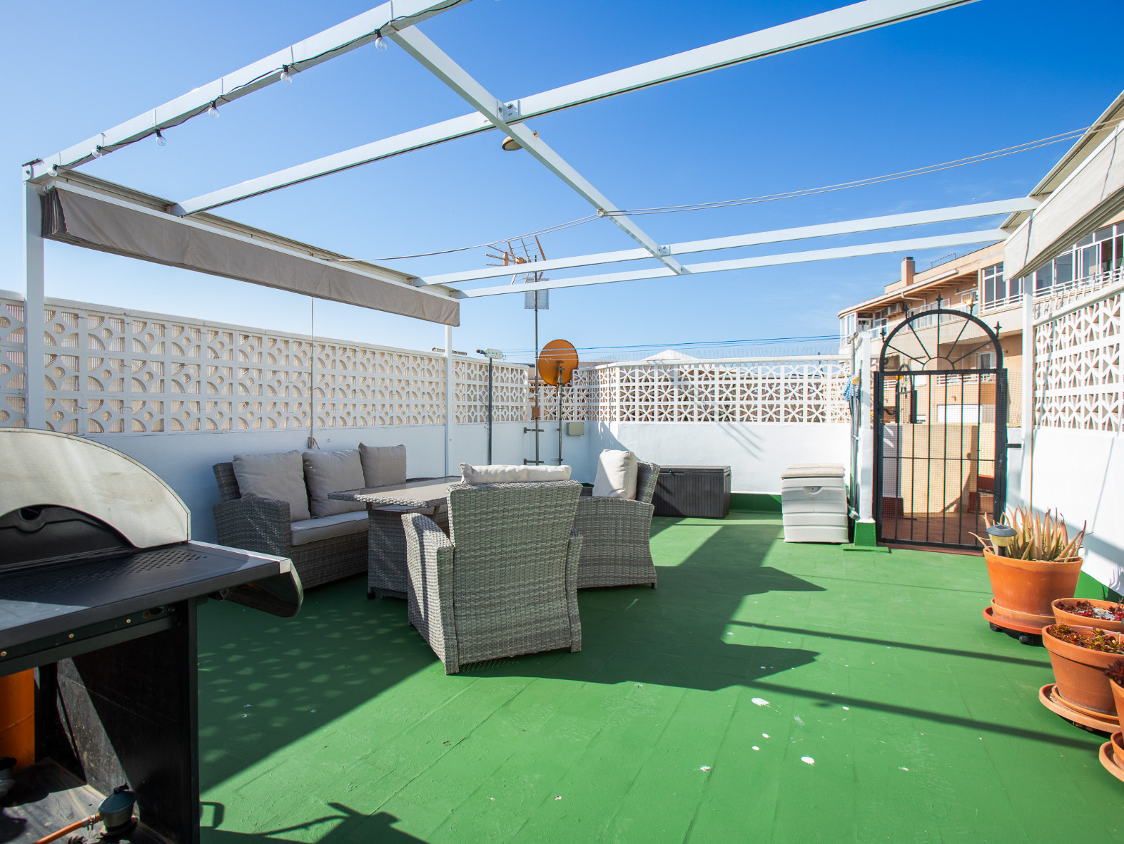 For sale - 2 Bedroom 1 Bathroom Apartment in Torrevieja - Costa Blanca  - Alicante