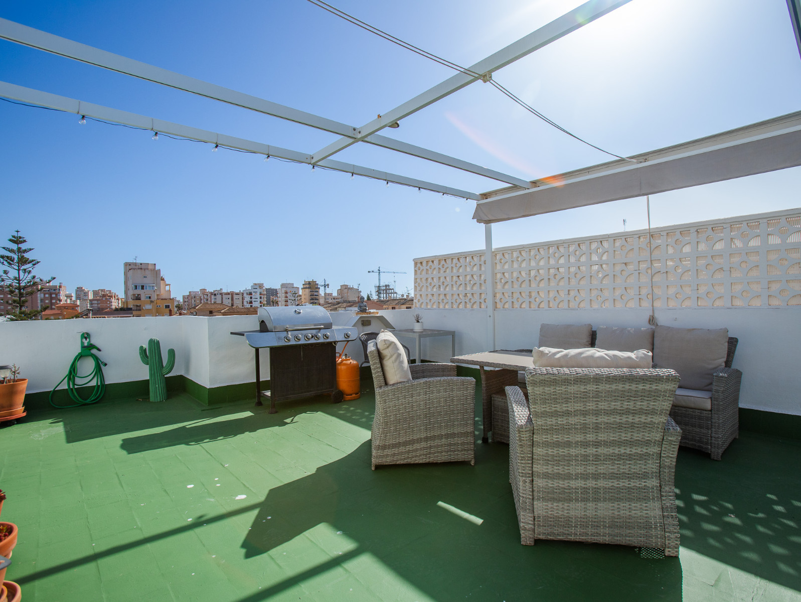 For sale - 2 Bedroom 1 Bathroom Apartment in Torrevieja - Costa Blanca  - Alicante