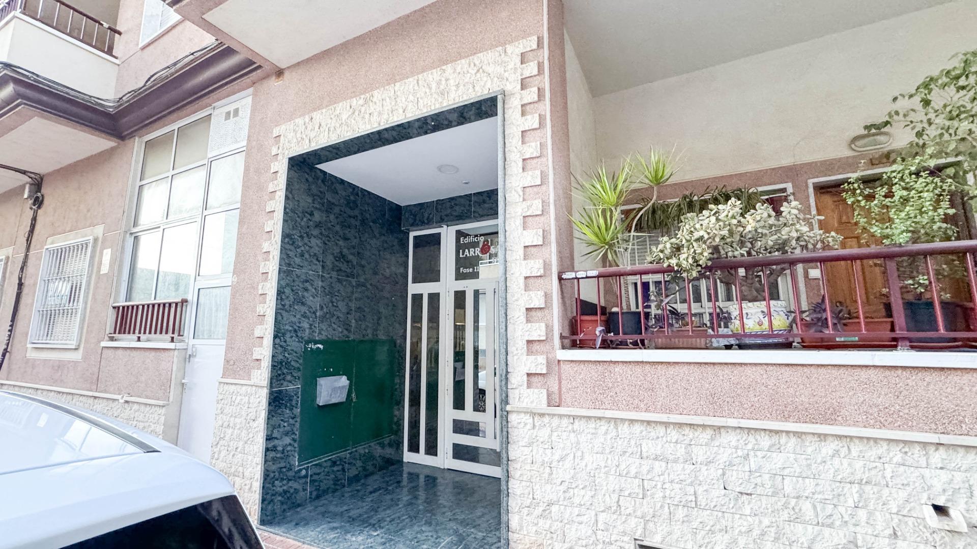 For sale - 3 Bedroom 2 Bathroom Apartment in Torrevieja - PARQUE DE LAS NACIONES  - Alicante