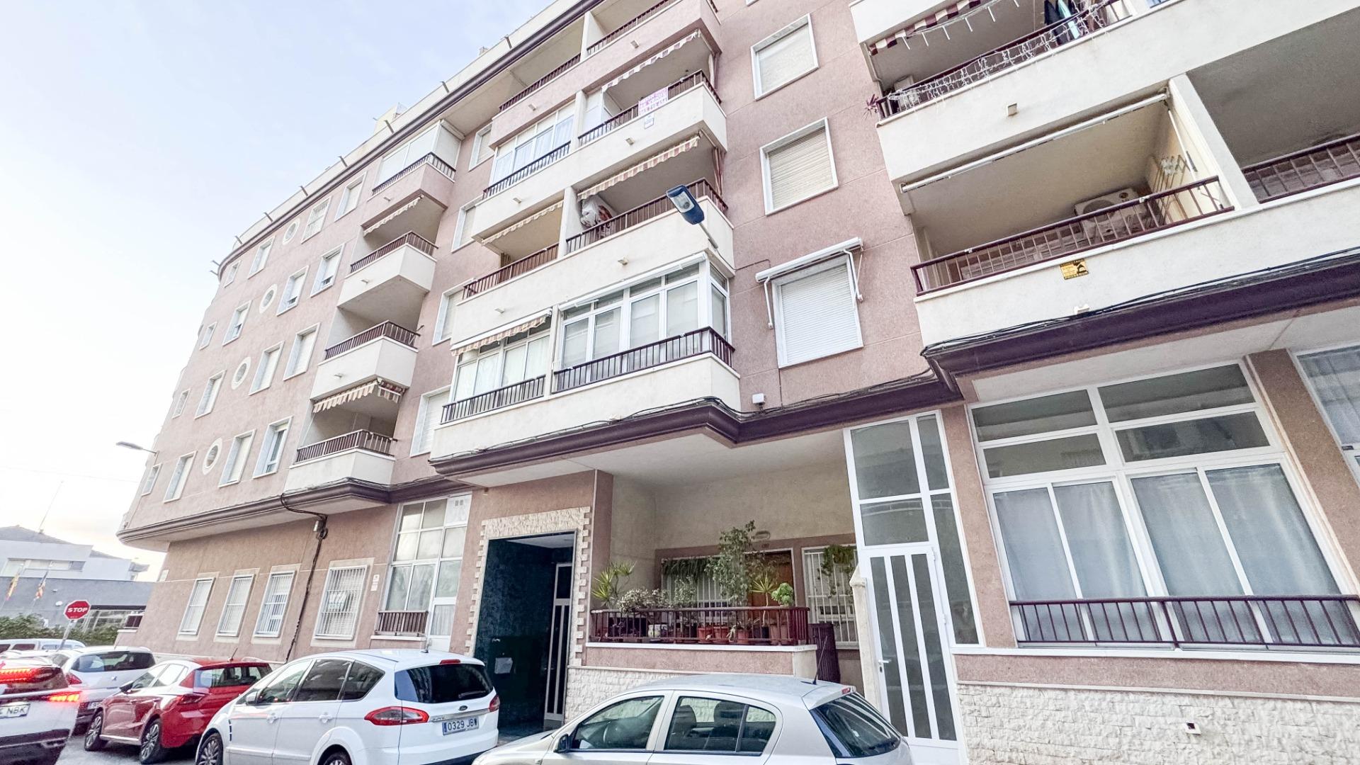 For sale - 3 Bedroom 2 Bathroom Apartment in Torrevieja - PARQUE DE LAS NACIONES  - Alicante