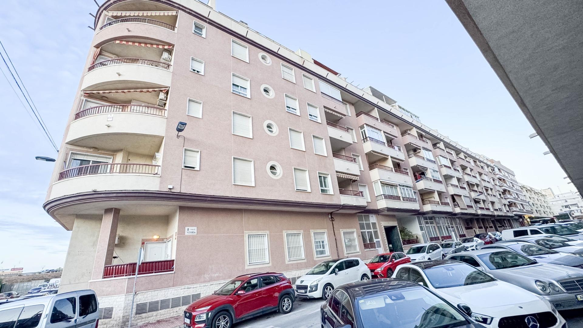 For sale - 3 Bedroom 2 Bathroom Apartment in Torrevieja - PARQUE DE LAS NACIONES  - Alicante