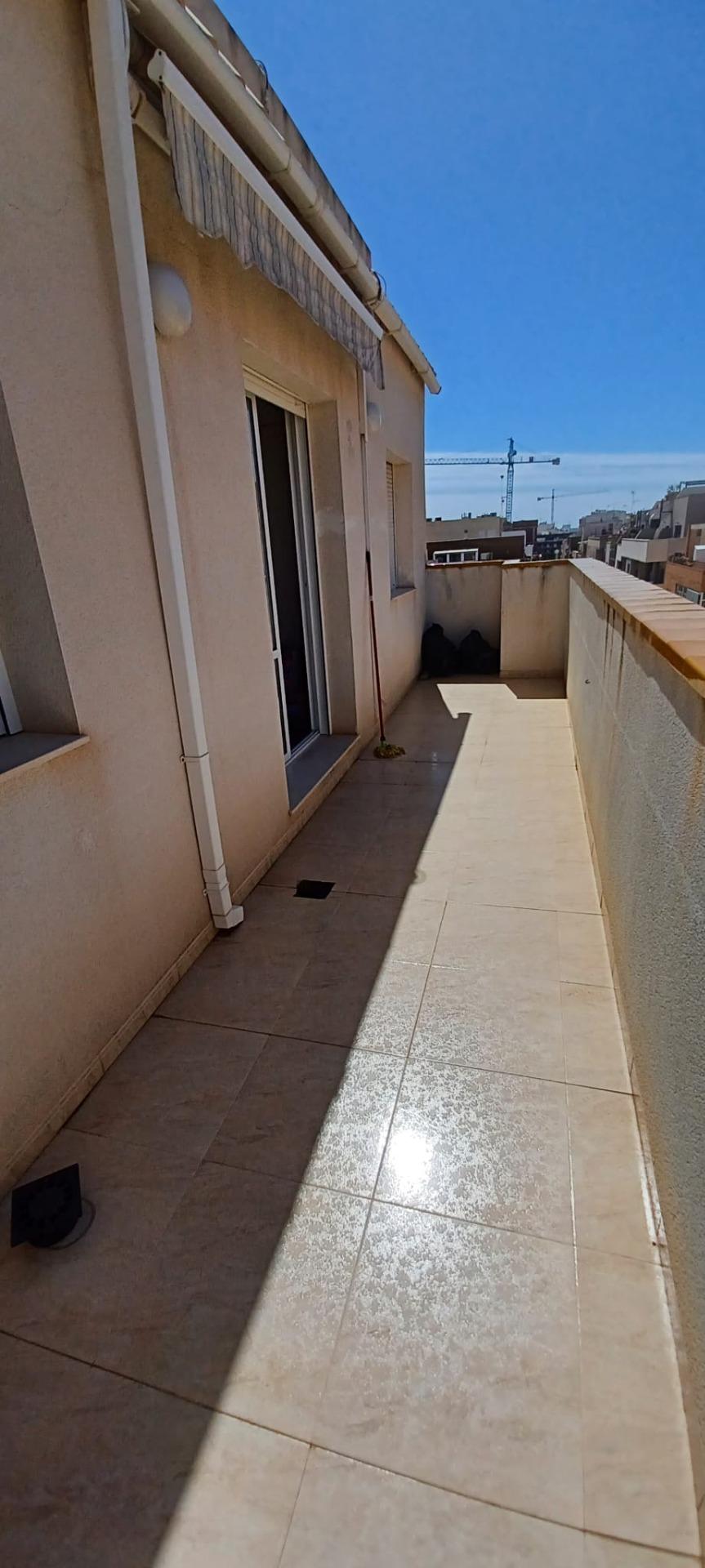 For sale - 3 Bedroom 1 Bathroom Penthouse in Torrevieja - El Molino  - Alicante