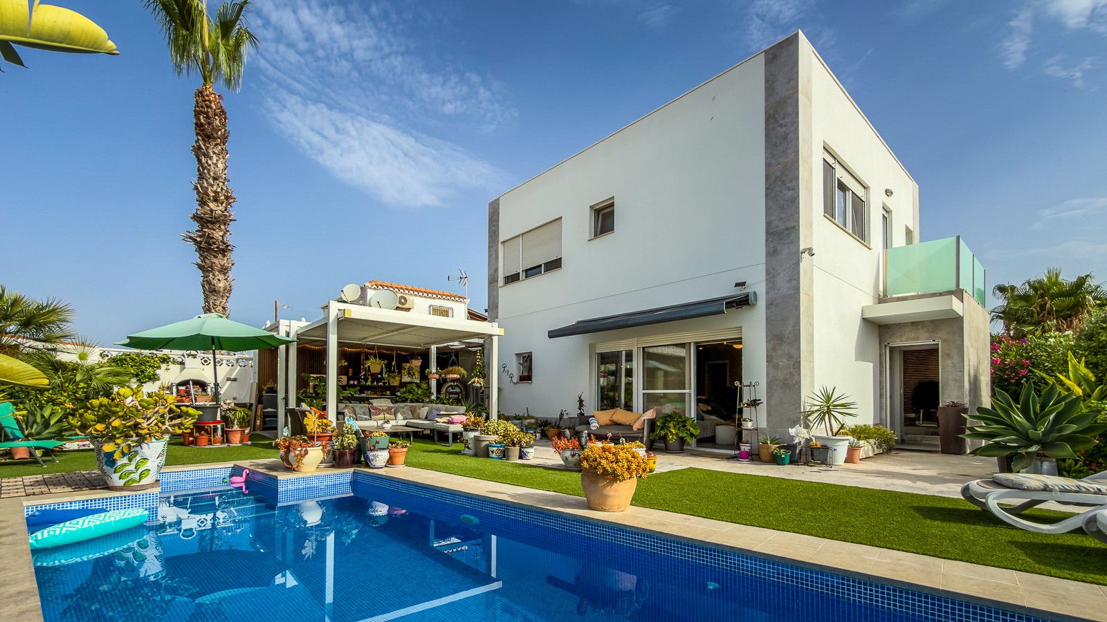 For sale - 2 Bedroom 2 Bathroom Villa in Torrevieja - Costa Blanca  - Alicante