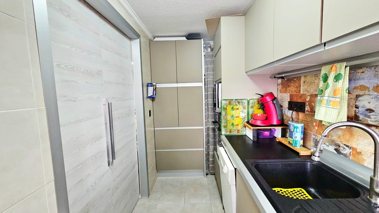 For sale - 2 Bedroom 1 Bathroom Apartment in Torrevieja - Playa De Los Naufragos  - Alicante