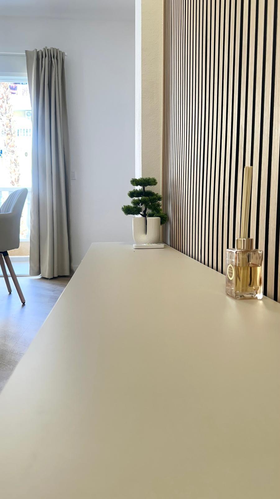 For sale - 2 Bedroom 1 Bathroom Apartment in Torrevieja - Centro  - Alicante