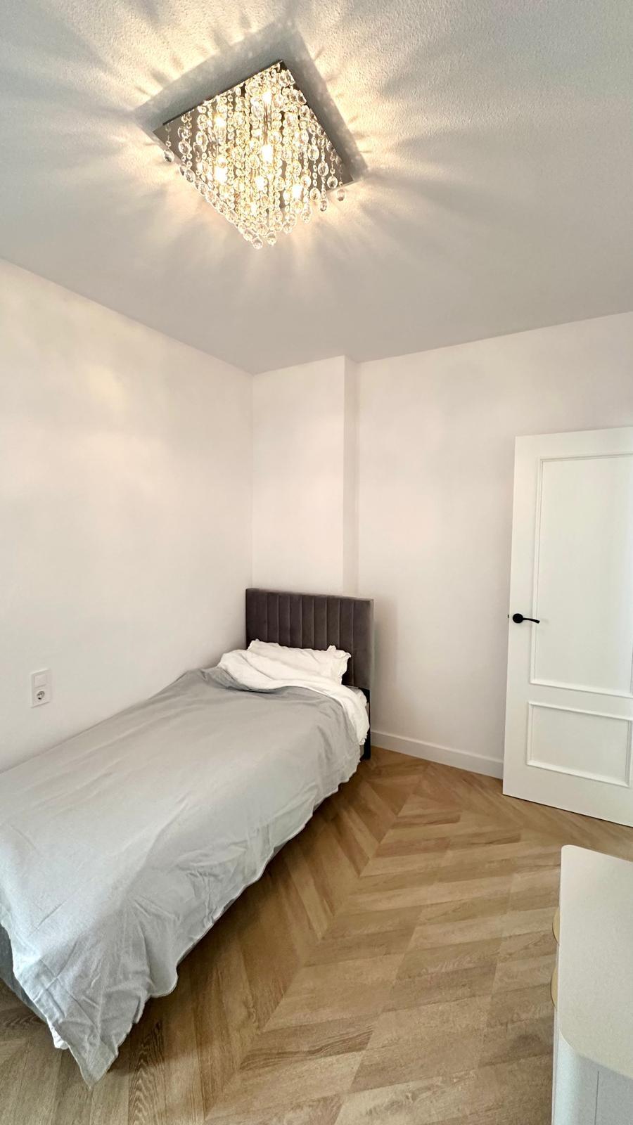 For sale - 2 Bedroom 1 Bathroom Apartment in Torrevieja - Centro  - Alicante
