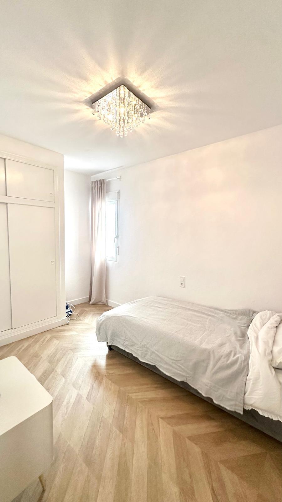 For sale - 2 Bedroom 1 Bathroom Apartment in Torrevieja - Centro  - Alicante