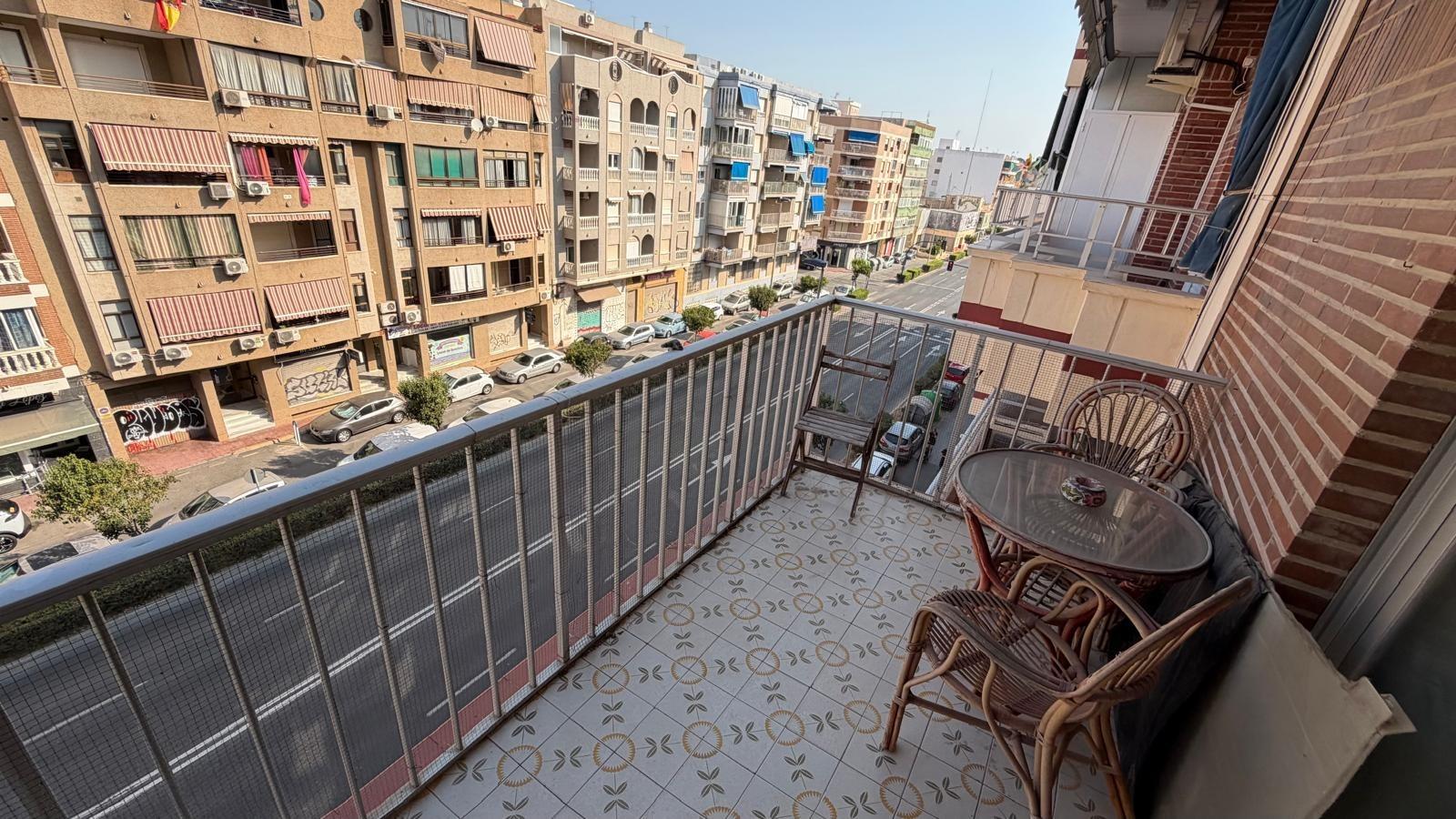 For sale - 2 Bedroom 1 Bathroom Apartment in Torrevieja - Acequion  - Alicante