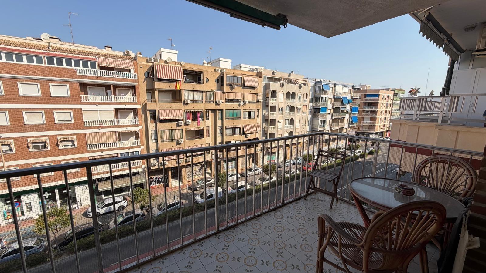 For sale - 2 Bedroom 1 Bathroom Apartment in Torrevieja - Acequion  - Alicante