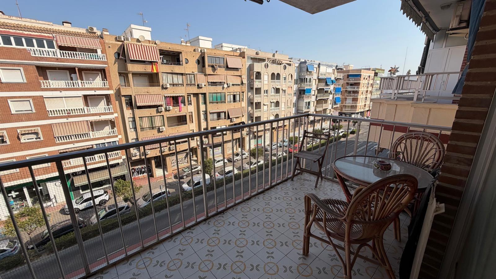 For sale - 2 Bedroom 1 Bathroom Apartment in Torrevieja - Acequion  - Alicante