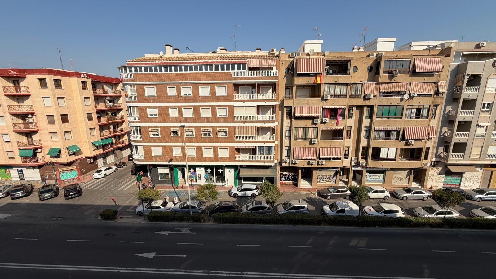 For sale - 2 Bedroom 1 Bathroom Apartment in Torrevieja - Acequion  - Alicante