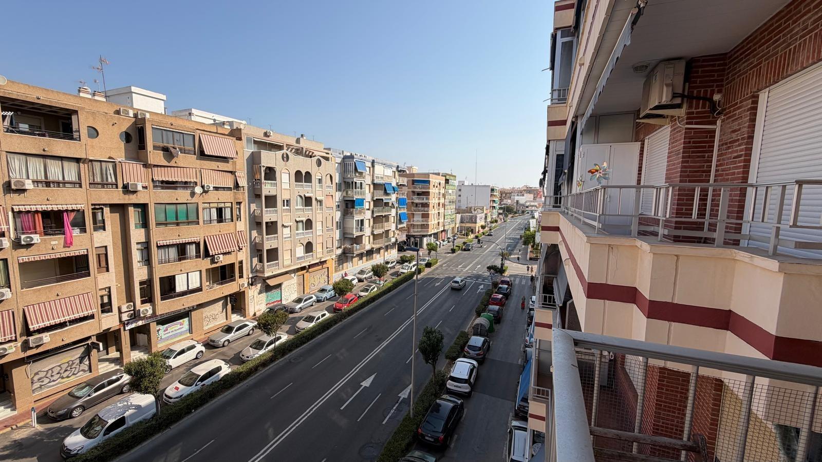 For sale - 2 Bedroom 1 Bathroom Apartment in Torrevieja - Acequion  - Alicante