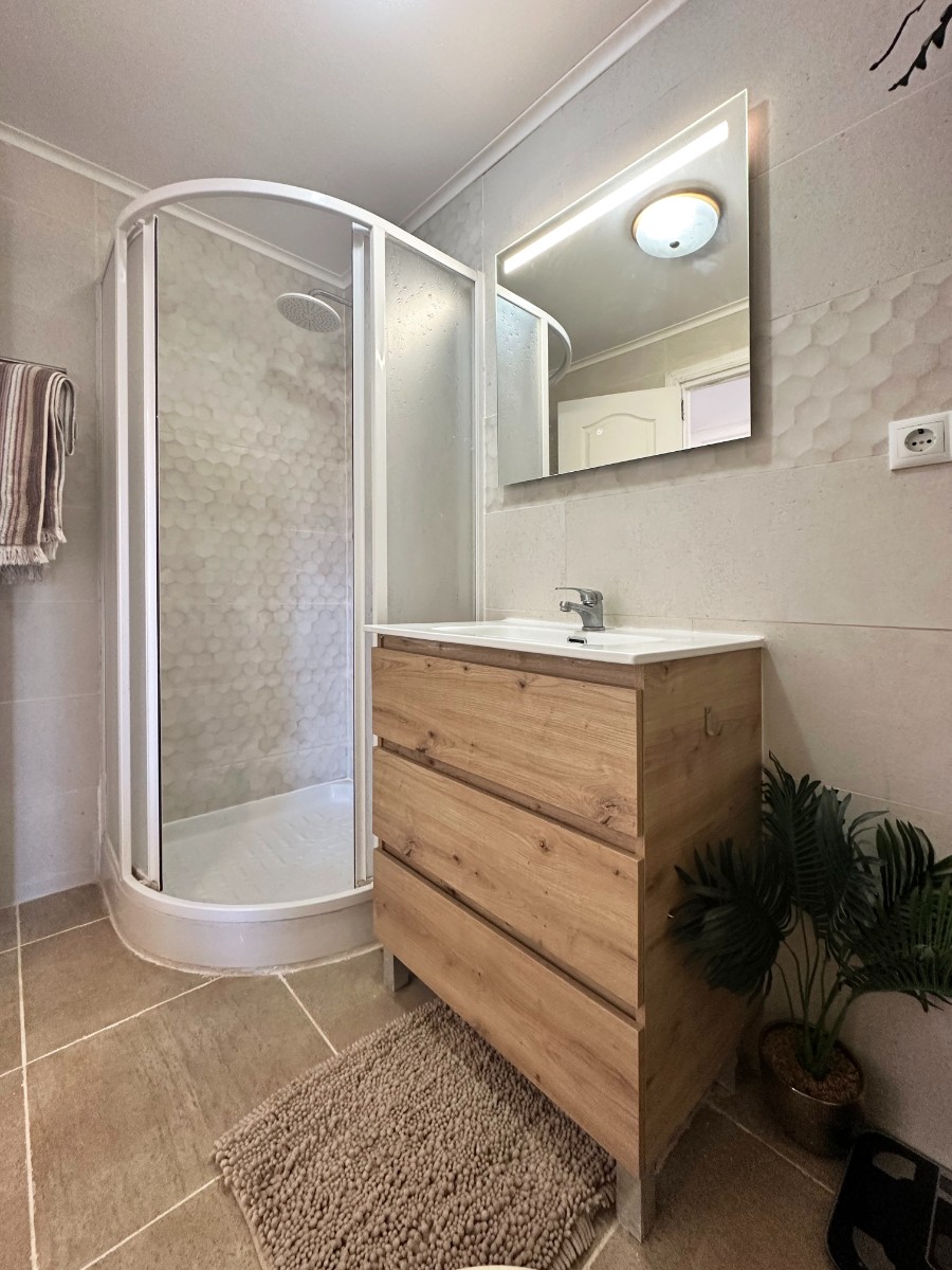For sale - 2 Bedroom 1 Bathroom Bungalow in Orihuela Costa - Costa Blanca  - Alicante